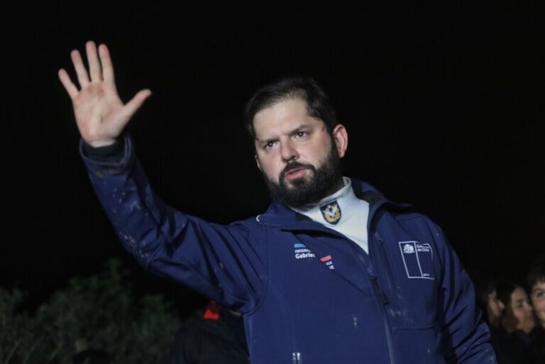 Cadem: Aprobación al presidente Boric llegó a 28% y 86% cree que el caso Convenios es un hecho de corrupción