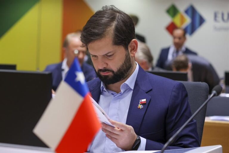 Ucrania agradece al presidente Boric su condena a la “agresión imperial” rusa: “Tiene toda la razón