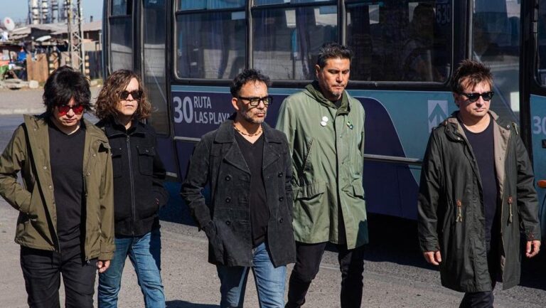 Los Bunkers lanzan libro 