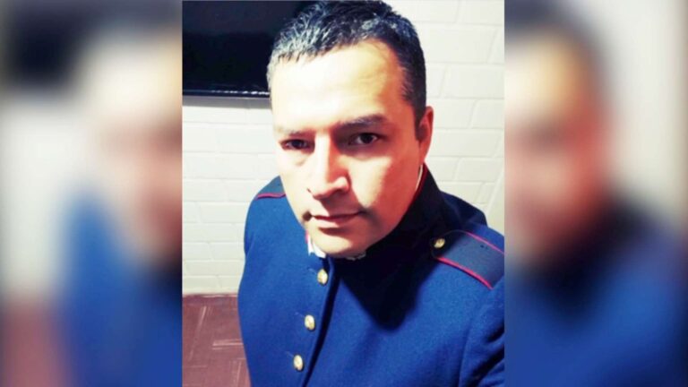 Realizan masivo funeral de voluntario de Bomberos en Linares