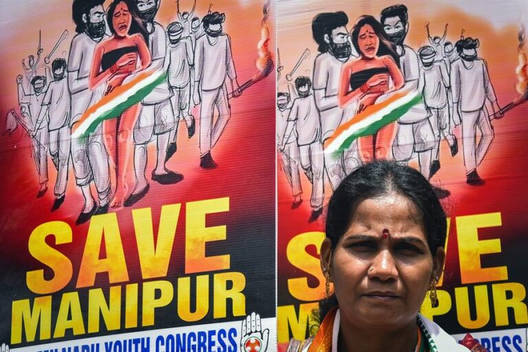 Estallan protestas en las calles de la India después de que mujeres fuesen forzadas a desfilar desnudas