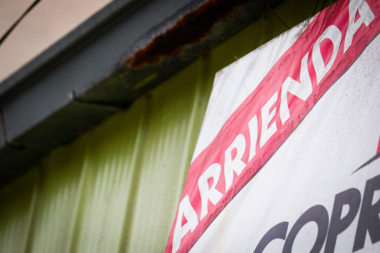 Gastos comunes: ¿En qué comunas subieron y bajaron más?