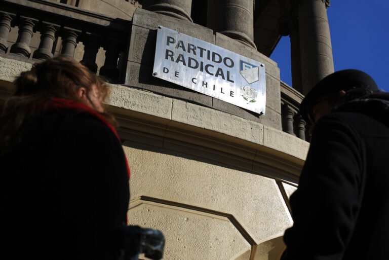 Más de 100 militantes renuncian al Partido Radical: “Nos vamos con mucha desilusión