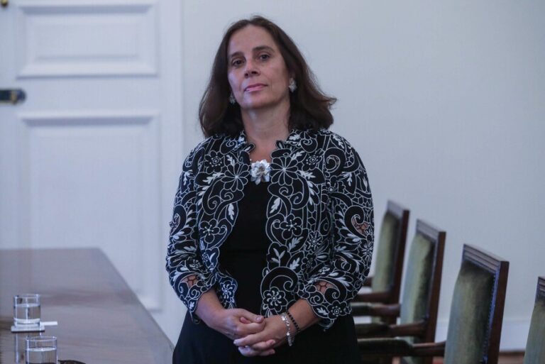 Excanciller Urrejola es nombrada por la ONU como nueva experta para los acuerdos de paz en Colombia