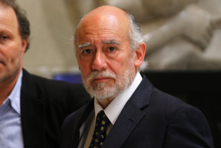 Senador Iván Flores tras fallo de Contraloría por convenios: 