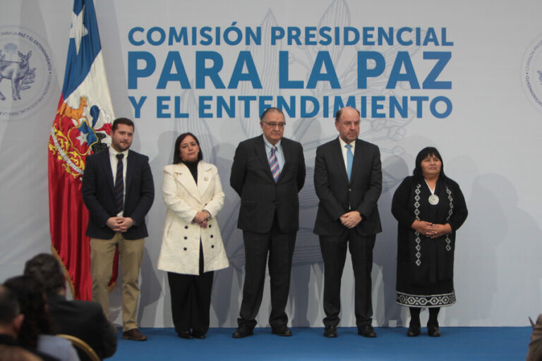 Comisión para la Paz anunció que adoptará decisiones unánimes para tratar de resolver el conflicto en la Macrozona Sur