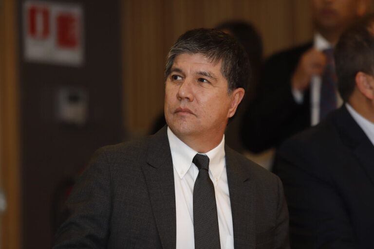 Monsalve condena tuits de coordinador de Ciberseguridad contra Carabineros, pero descarta su salida del Gobierno