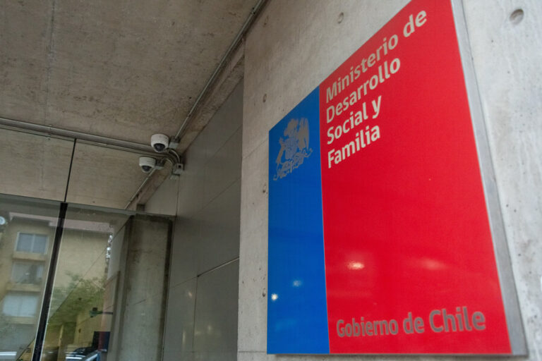 Empresa de seguridad del Ministerio de Desarrollo Social anunció acciones legales tras término anticipado del contrato