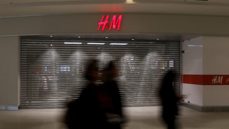 Sernac oficiará a H&M y al Mall Marina Oriente de Viña del Mar por agresión a un cliente por parte de un guardia