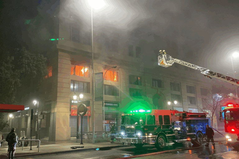 Incendio afectó dependencias de la Seremi de Bienes Nacionales en Santiago