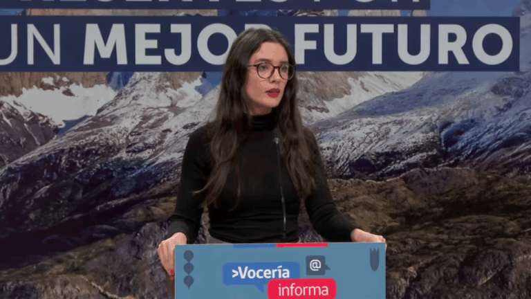 “No hay cambio de gabinete”: Vallejo descarta ajuste ministerial tras solicitudes desde el oficialismo por Caso Convenios