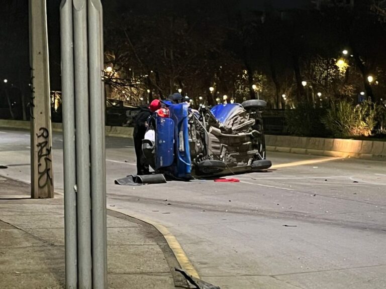 Violento choque deja una persona muerta y dos heridas en Recoleta