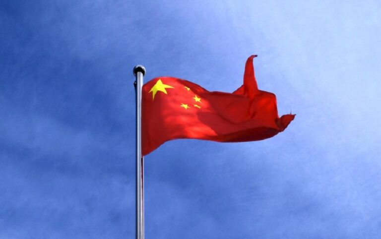 China dice que descubrió a espía de la CIA en una empresa militar