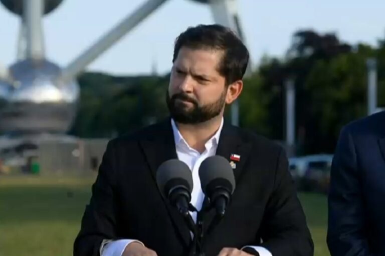 Pdte. Boric tras cambio de disposición de Crispi para ir a la CEI: “Doy por superado este asunto”