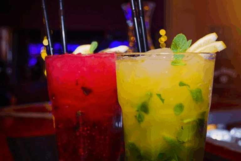 Revocan patente de alcoholes a reconocidos locales de Providencia