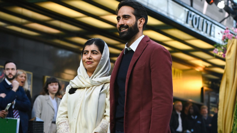 Malala Yousafzai bromea con descripción de foto en redes sociales: 