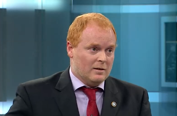 Edwards e idea de Republicanos de derogar aborto en 3 causales: 