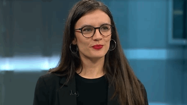 Vallejo y propuesta UDI en pensiones: Royalty no puede financiarla y 