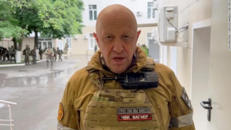 Prigozhin, líder del grupo Wagner, habría reaparecido en público después de su fallido motín