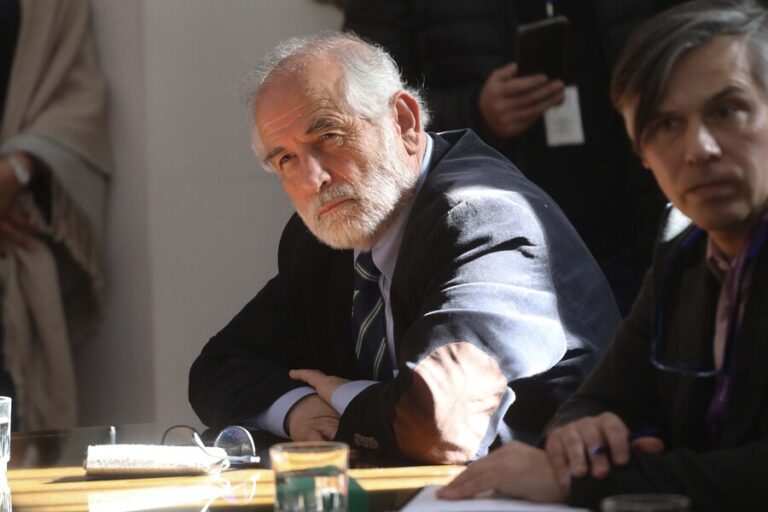 Ministro Montes asegura que Gobierno alcanzará meta de 260 mil viviendas sociales