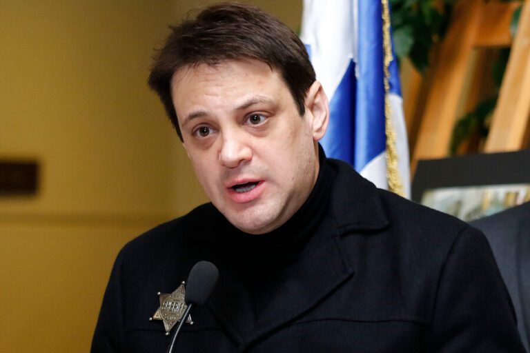 Gaspar Rivas generó rechazo tras citar polémica frase sobre violación a 