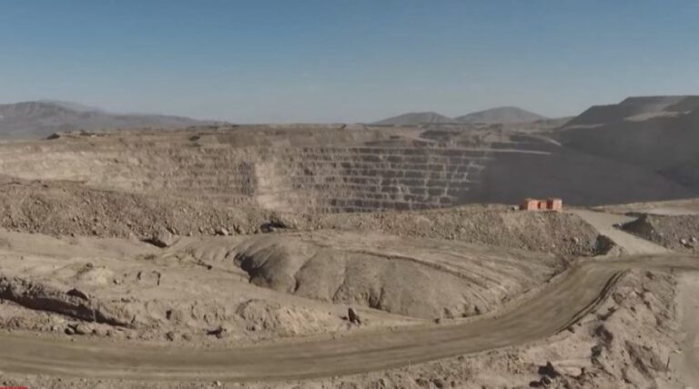 Minera Lomas Bayas: 25 años operando a baja ley