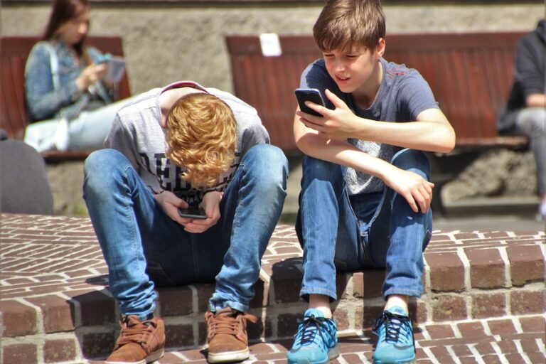 David Reyes sobre ley que prohibiría los celulares en las salas de clases: 