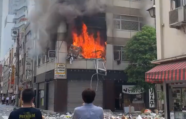 Japón: Reportan cuatro personas heridas tras oírse explosión en un edificio en el centro de Tokio