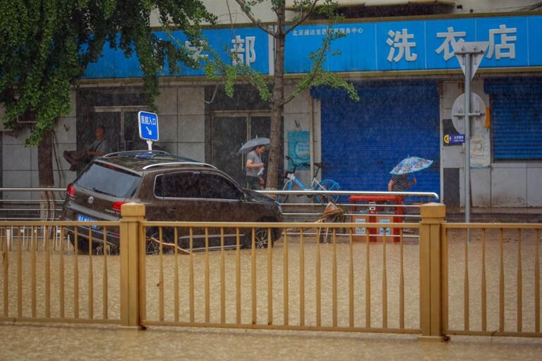 China: Inundaciones en Beijing dejan 11 muertos y más de 20 desaparecidos