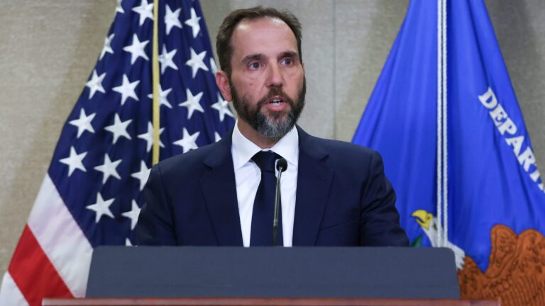 Fiscal Smith tras cargos contra Trump: 