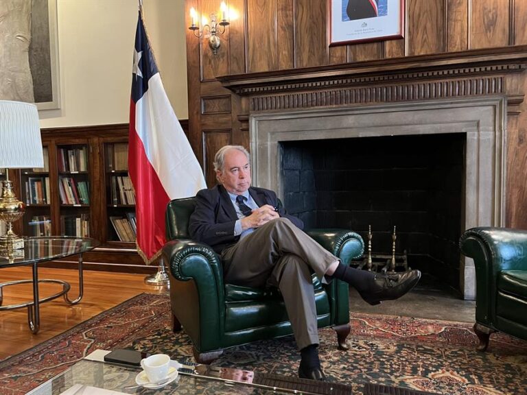 Embajador chileno en Estados Unidos: 