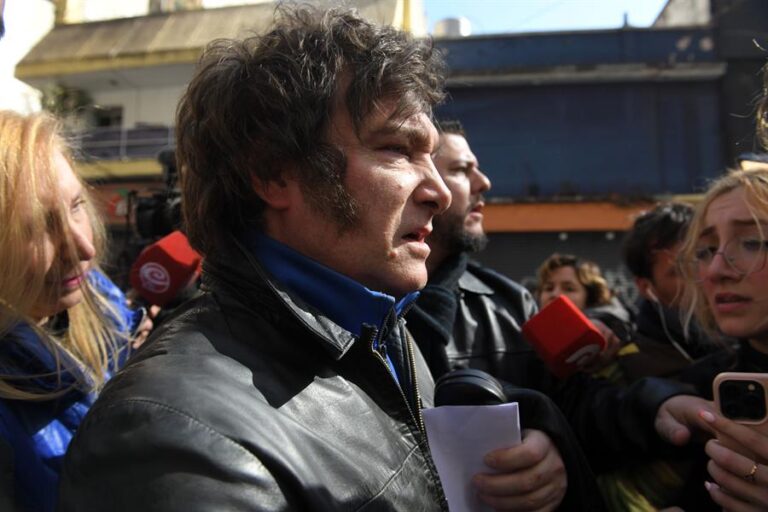 Columna de Álvaro Vergara: Milei, el disruptivo