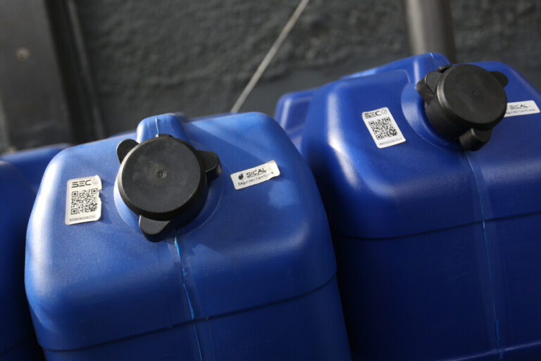 Cámara aprueba proyecto que sanciona el porte injustificado de combustibles en reuniones en lugares públicos