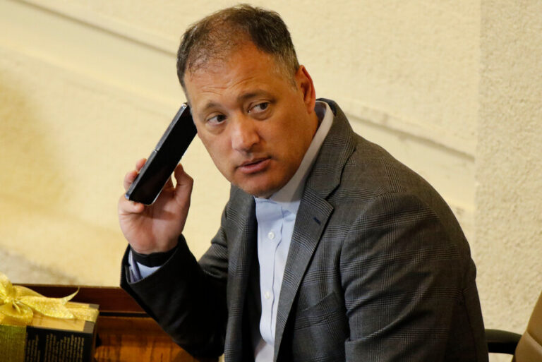 Caso Convenios: Pdte. Comisión Investigadora niega conflicto de interés por trato directo de empresa vinculada a su esposa