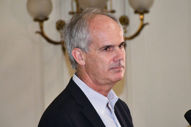Senador Rodrigo Galilea negó trabajar en constructora familiar cuestionada por inundaciones en sus obras