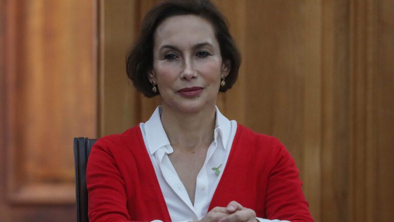 Flavia Torrealba calificó la salida de la exembajadora Herrera como 