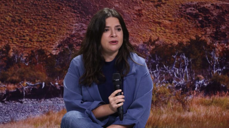 Ministra Orellana anunció oficio al CNTV por presunto acoso contra una participante del reality Gran Hermano