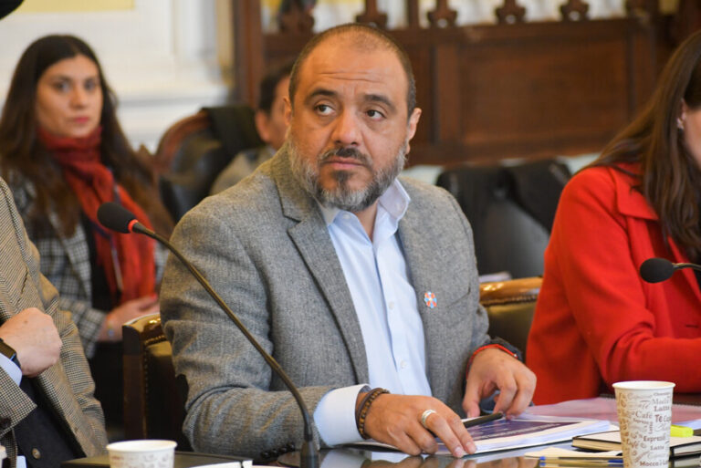 Ministro de Educación anunció la ampliación de programa de convivencia escolar a 160 comunas prioritarias del país