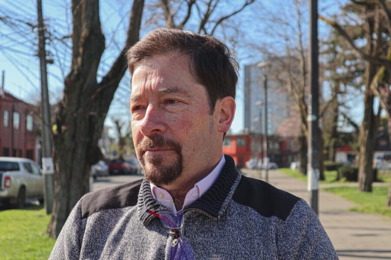 Eduardo Vivanco anuncia querella por filtración de audio y descarta amenazas contra Camila Polizzi