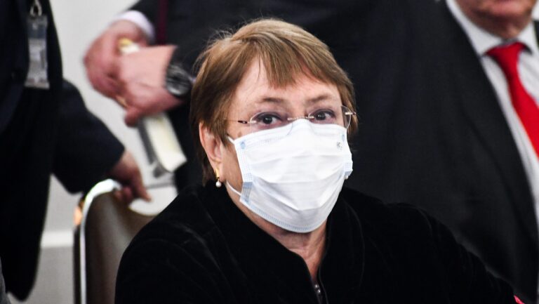 Expresidenta Bachelet manifestó preocupación por enmiendas: 