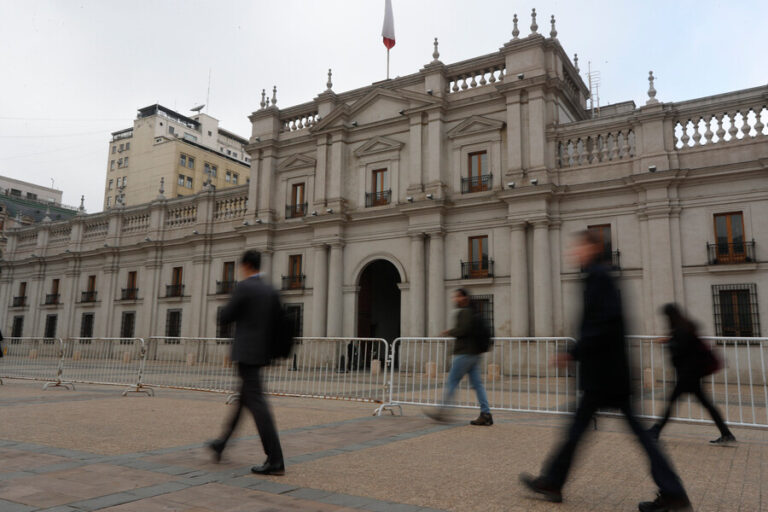 Encuesta Ipsos: Principal deseo para los próximos 50 años es una democracia que asegure la no repetición de un golpe de Estado