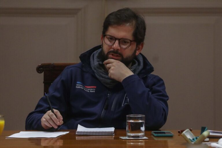 Presidente Boric se reunirá con el Partido Republicano y el PDG para avanzar en discusión de reformas