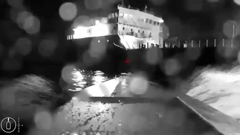 Gran barco petrolero de Rusia fue atacado con dron marino de Ucrania