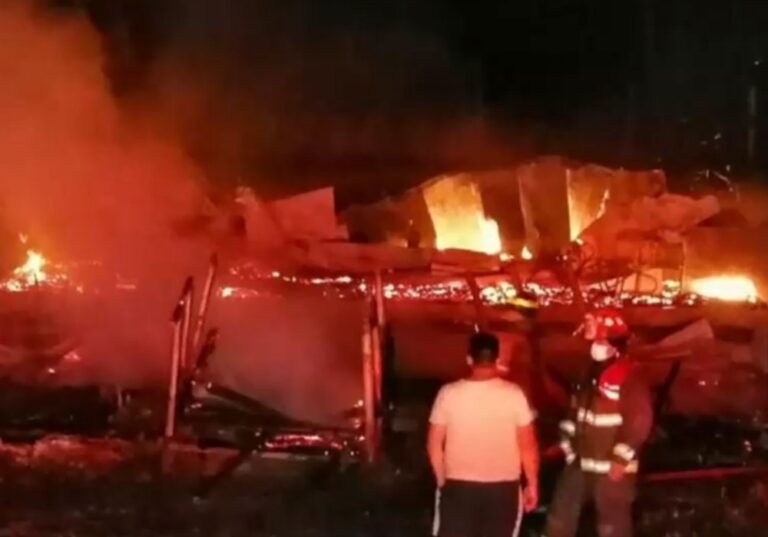 Registran ataque incendiario contra templo evangélico y disparos a Carabineros en Ercilla