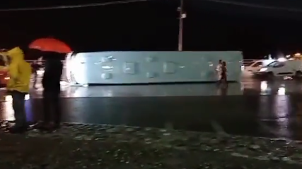 Vuelco de autobús en Ruta 5 Sur: Bomberos descartó riesgo vital de las personas