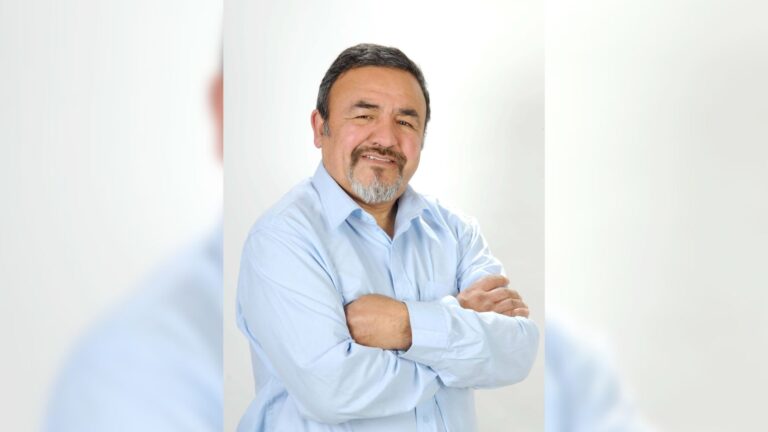 Contraloría oficia a Municipalidad de La Pintana por funcionario que se manifestó frente a La Moneda en horario laboral