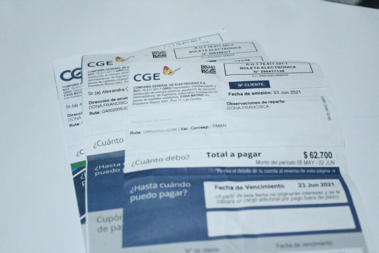 Secretario ejecutivo de la CNE explica factores de eventual alza en cuentas de luz por comuna tras descongelamiento de tarifas