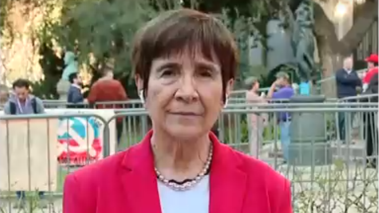 Diputada Hertz y críticas en la oposición al pasado de Teillier: 