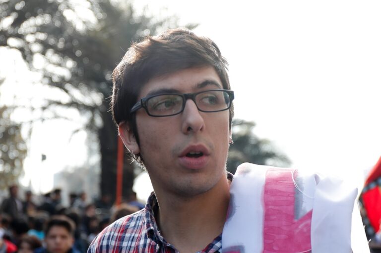 Frente Amplio se desmarca de Daniel Andrade tras Caso Convenios: “No representa en absoluto nuestro espíritu”
