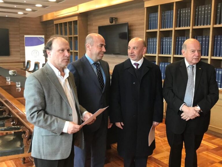 Caso Convenios: Senadores socialistas se reunieron con el contralor Jorge Bermúdez